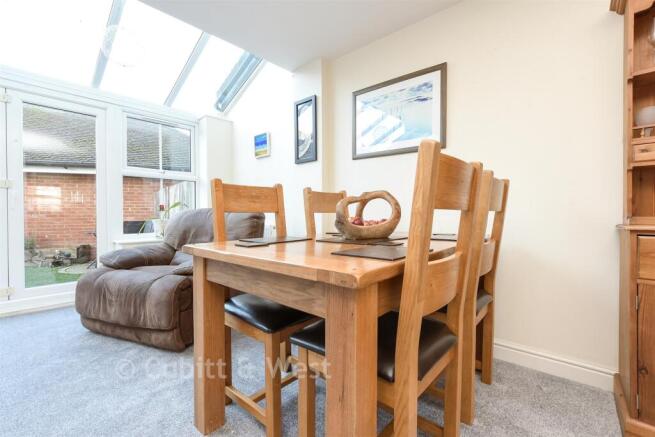 Lounge/Dining Room