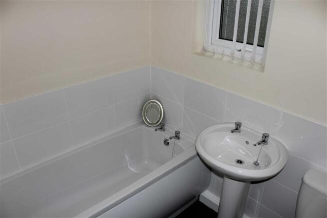 BATHROOM/WC