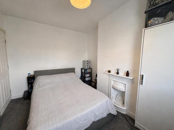 4 bed Semi-Detached for sale Image 11