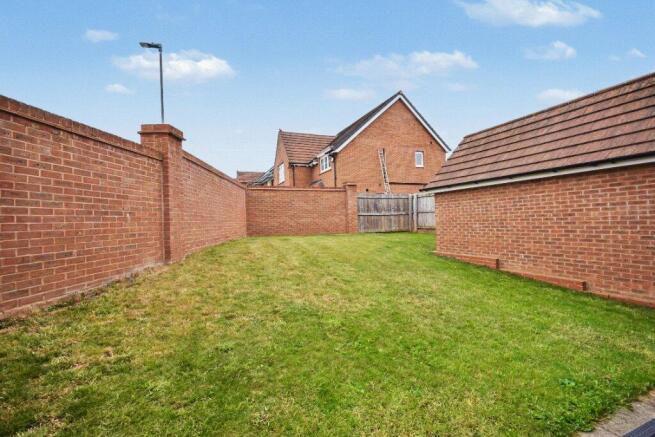 4 bed Detached for sale Image 2