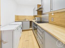 Flat 27, 16 Britannia House, York Place, Leeds LS1 2EU