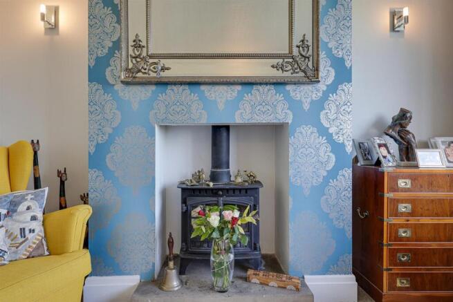 4 bed Semi-Detached for sale Image 10