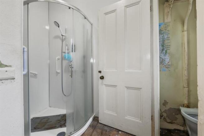 GF Shower Room