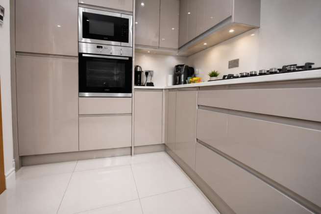 Modern Fitted Kitchen