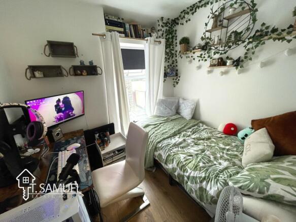 Bedroom3B.JPG