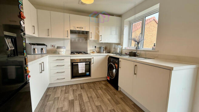 3 bed Detached for sale Image 8