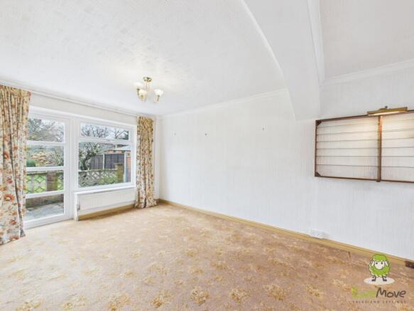 Living room and dining area onto patio - Ewemove W