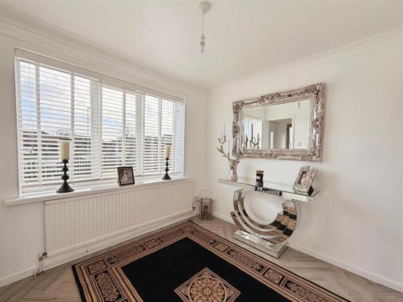 Larwood Avenue, Worksop photo 4