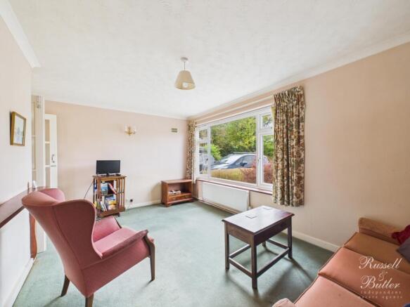 CAM01995G0-PR0356-STILL013