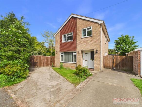 4-bed detached on Hayfield Drive, Gresford, LL12, £375,000