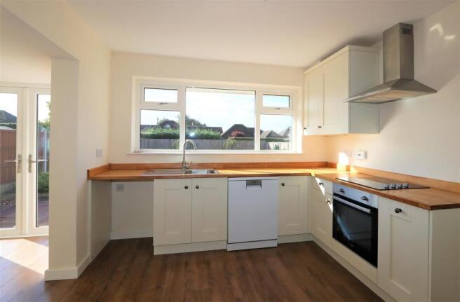 MODERN KITCHEN