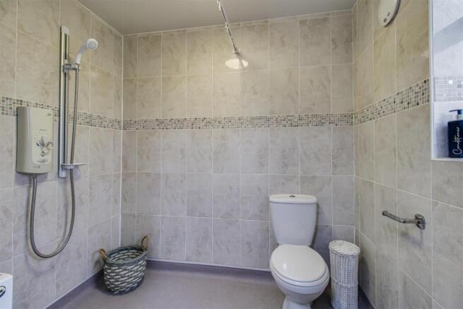 3 bed Semi-Detached Bungalow for sale Image 12
