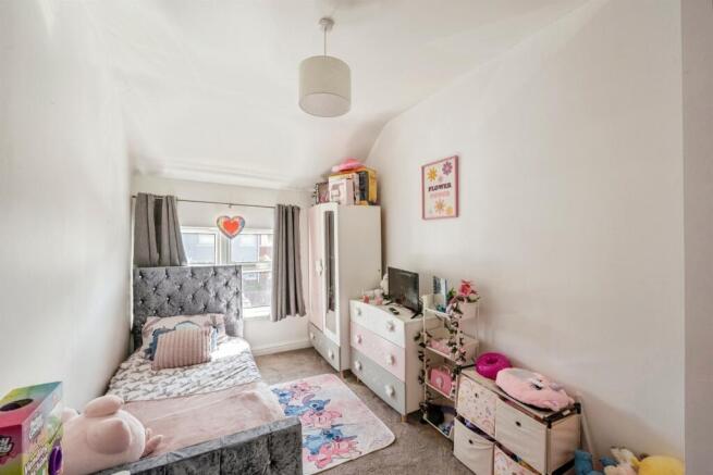 3 bed Terraced for sale Image 11