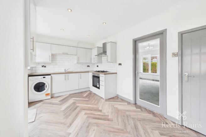 3 bed Terraced to rent Image 4
