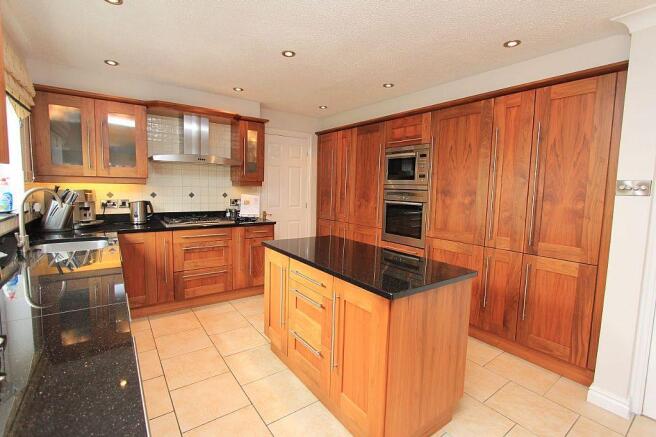 Kitchen/family room