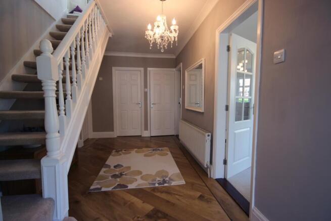 4 bed Detached for sale Image 9