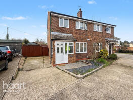 54, Rayfield Close, Dunmow CM6 1PJ
