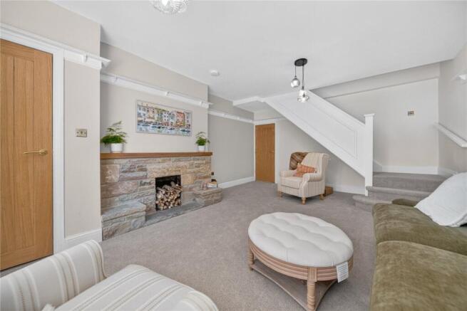 4 bed Semi-Detached for sale Image 6