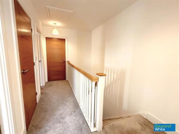 3 bed Semi-Detached for sale Image 8