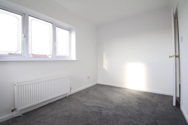 2 bed Semi-Detached to rent Image 11