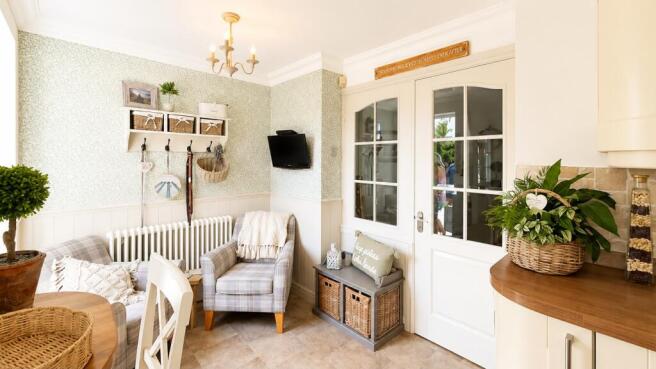 4 bed Detached for sale Image 4
