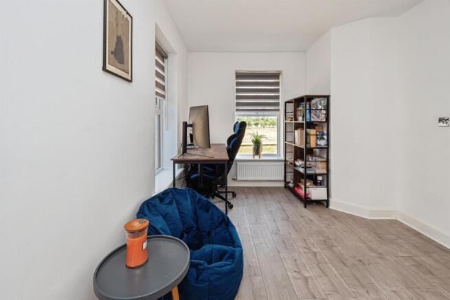 2 bed Town House for sale Image 4