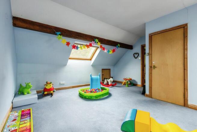 Bedroom 5/Games Room
