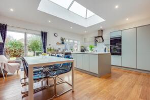 58, Montrose Avenue, Sidcup DA15 9DS