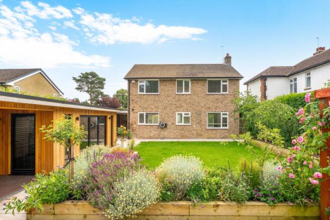 3 bed Detached for sale Image 9