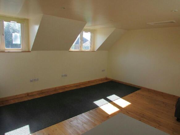 Detached Garage/Coac