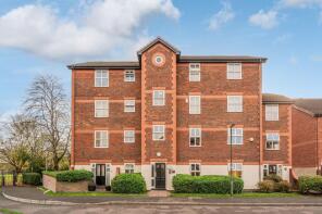 Flat 3, 16 Gunnell Court, Appleton Square, Mitcham CR4 3SF