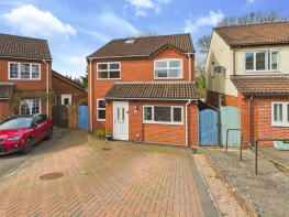 29, Oak Meadow, Lydney GL15 5SD