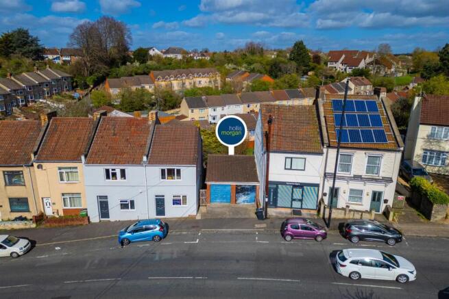 Land & Garages Adjacnt to 25 Nags Head Hill, Hanha