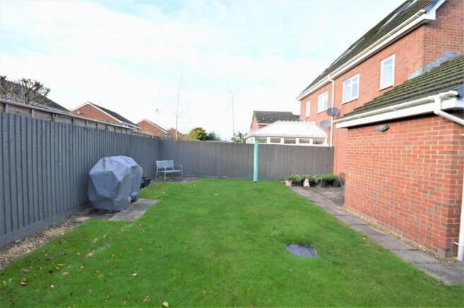 013 garden woodfield.JPG
