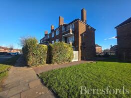 3, Coleford House, Kingsbridge Road, Romford RM3 8NR