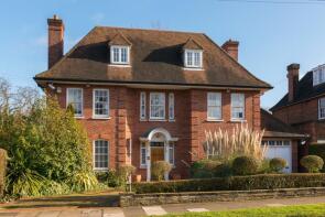 14, Holne Chase, East Finchley, London N2 0QN