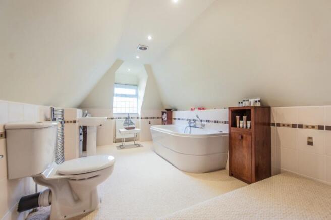 En-Suite Bathroom