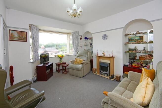 Hilltop Road, Oakengates, Telford photo 4