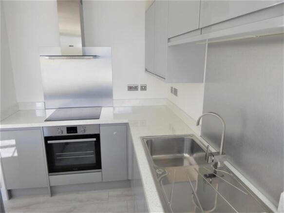 9 St James Housekitchen1.jpeg.JPG