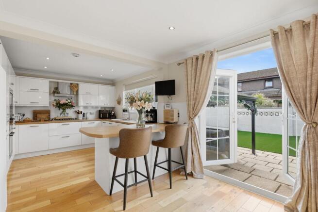 Kitchen/Dining Area