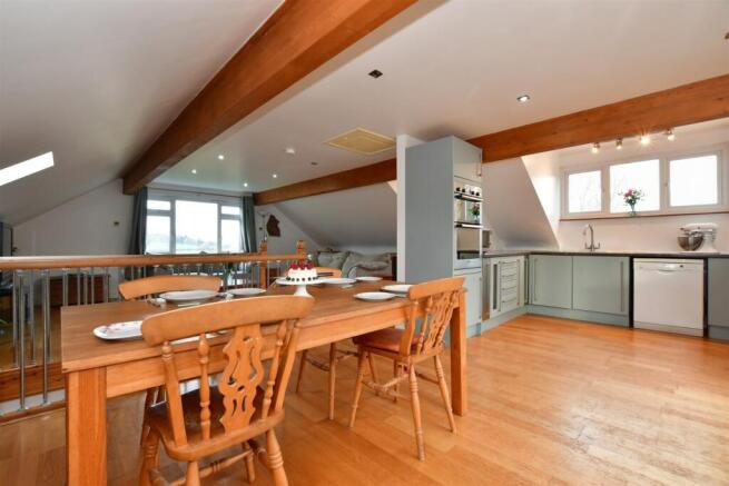Kitchen/Dining Area