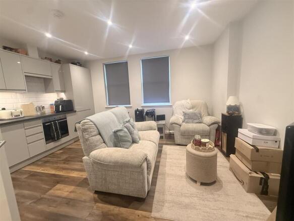 lounge 1.jpeg