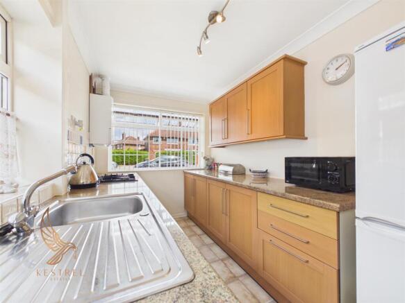 2 bed Detached Bungalow for sale Image 4