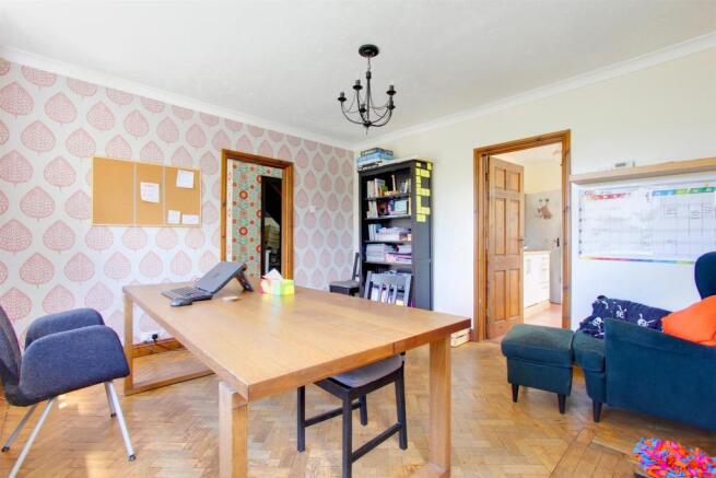 Sunnyside (Diningroom).jpg