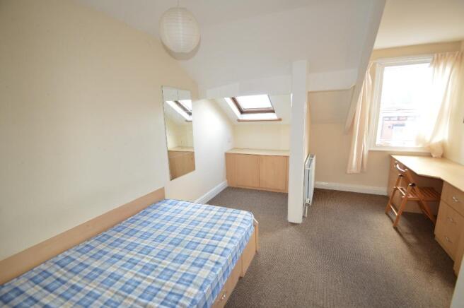 5 bed Terraced to rent Image 9