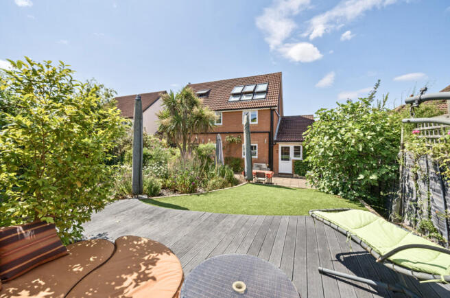 Norfolk Chase, Warfield, Bracknell, Berkshire, RG42 photo 5