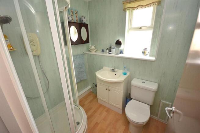 Shower Room.JPG