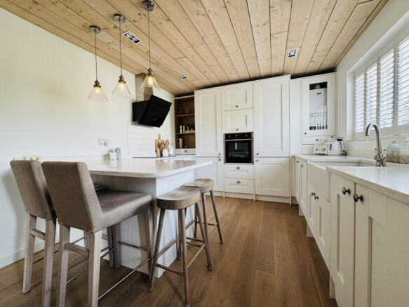 2 bed Bungalow for sale Image 7