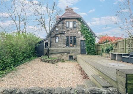 Whitcliffe Road, Cleckheaton, BD19