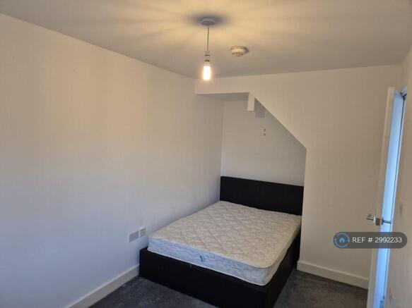 1 bed Flat to rent Image 10